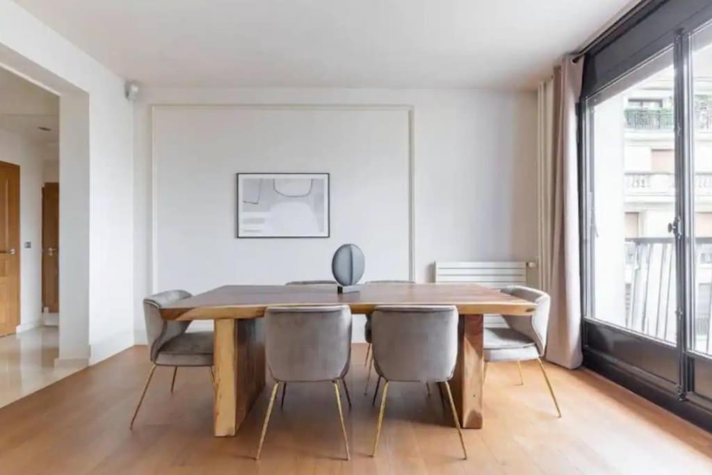 Avenue Montaigne Luxury Apartment 2Br 4P Paris Eksteriør bilde